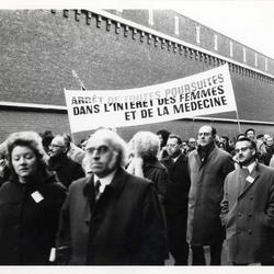 [Manifestation à Liège devant la Prison Saint-Léonard après la libération de Willy Peers]