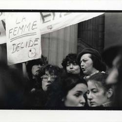 [Manifestation devant le Palais de justice de Bruxelles lors de la reprise des procès en matière d'avortement]