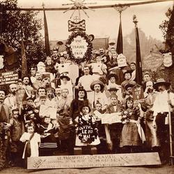 Le triomphe du travail : souvenir de la fête du 1er mai 1894 organisée par le Syndicat des mécaniciens Liège
